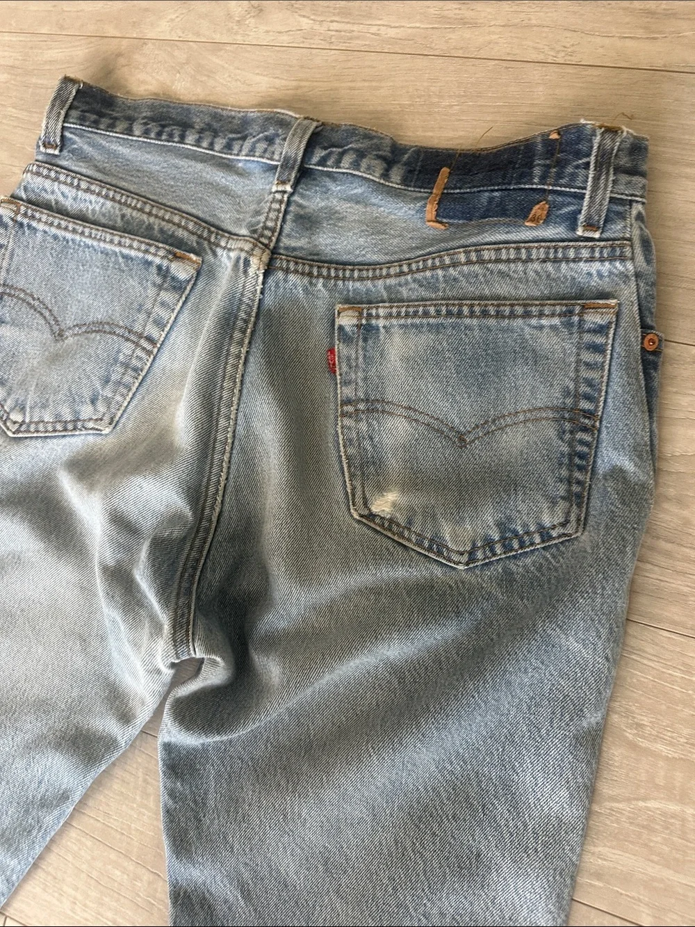 Vintage 90’s Levi’s size 32 waist